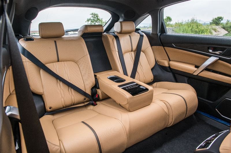 椹跺悜缇庡ソ鐢熸椿鍏ㄦ柊ur-v姝e紡涓婂競,鍏ㄦ柊urv濡備綍鎵撳姩鏂颁腑浜х殑蹇冩墘