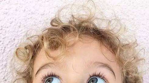 中分的完美形式,龙须+胎毛;八字+侧分,杨幂杨颖为您先行