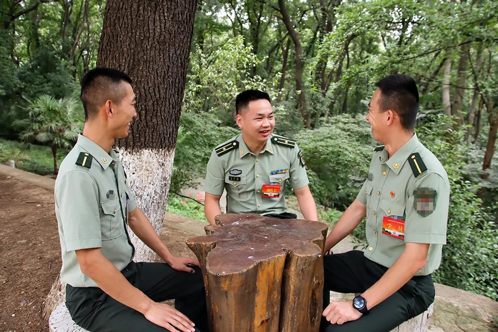 【淬火一道杠，亮剑一颗星】少尉“创造营”开训了