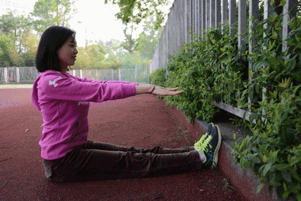 如何快速瘦背？薄薄的美背超显气质，练好了瞬间变身女神
