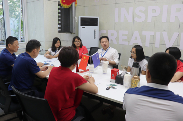 圣火集团举行盛大产品发布会,芮艾成第一主角