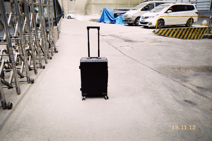 轻便美旅行李箱,好用价格不贵的指纹解锁行李箱