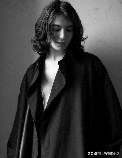 美少年与沧桑大叔电影,大叔与少年美国电影