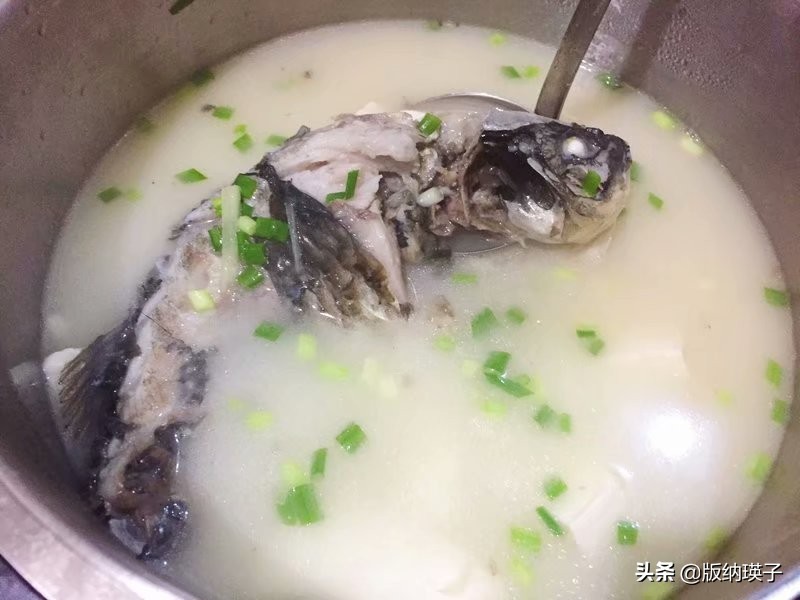 鲫鱼汤要去除鱼腥味,鲫鱼汤选什么样的鱼