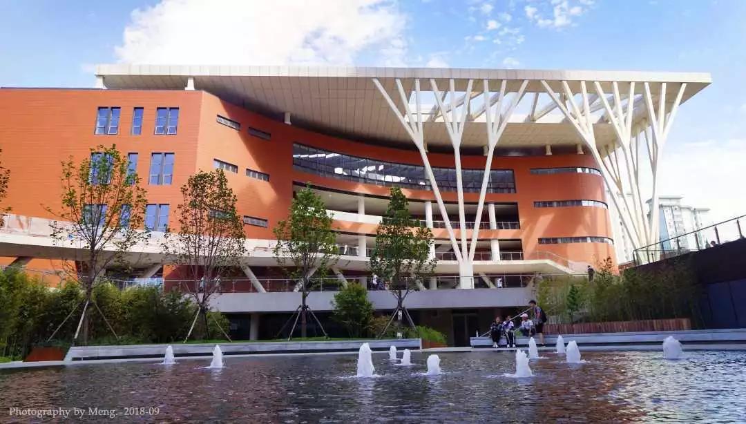 北京“绿色学府”:占地13176亩,坐拥8大餐厅,新华社、中央电视台聚焦关注!