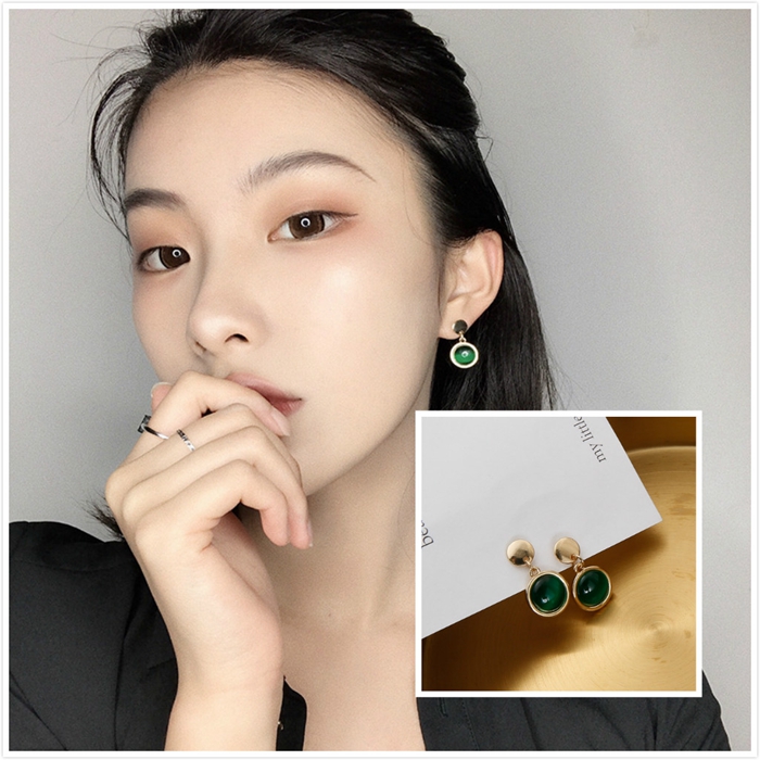 耳环怎么搭好看,耳环怎么搭出高级感