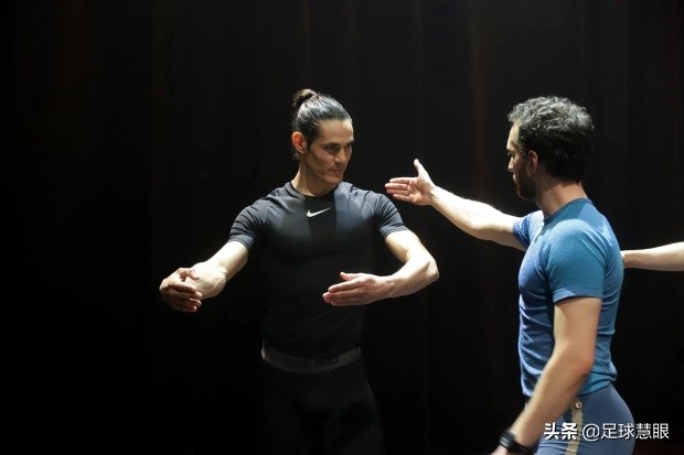 贝尔爱打高尔夫算个啥?卡瓦尼:我是一位古典芭蕾舞爱好者