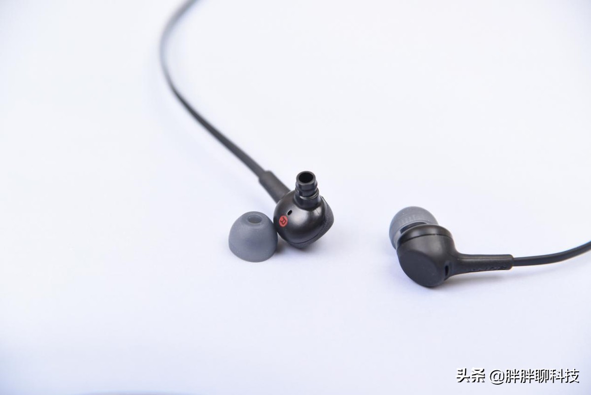 双11入手绝对超值的5款蓝牙耳机,索尼wi1000x颈挂式耳机测评