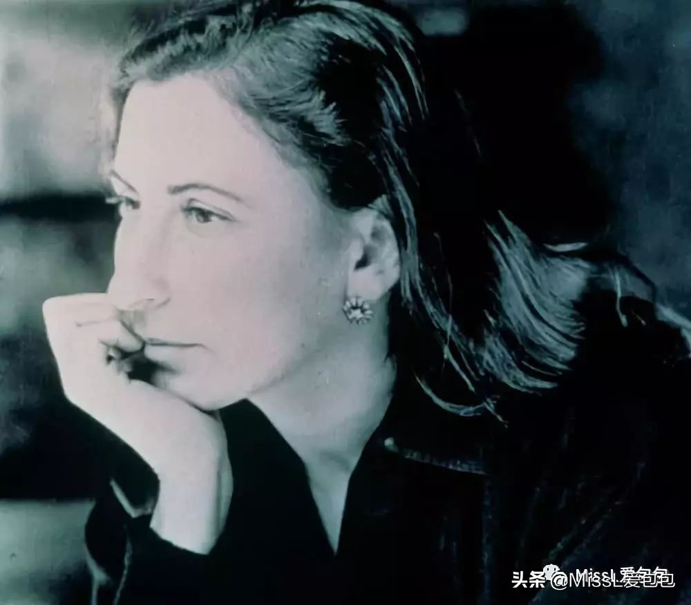 第18只包｜PradaCahier：不只是穿Prada的女王，更是你的月光宝盒