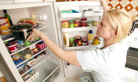 冰箱换了胶条还是粘不严怎么办,冰箱密封胶条发霉怎样消除干净