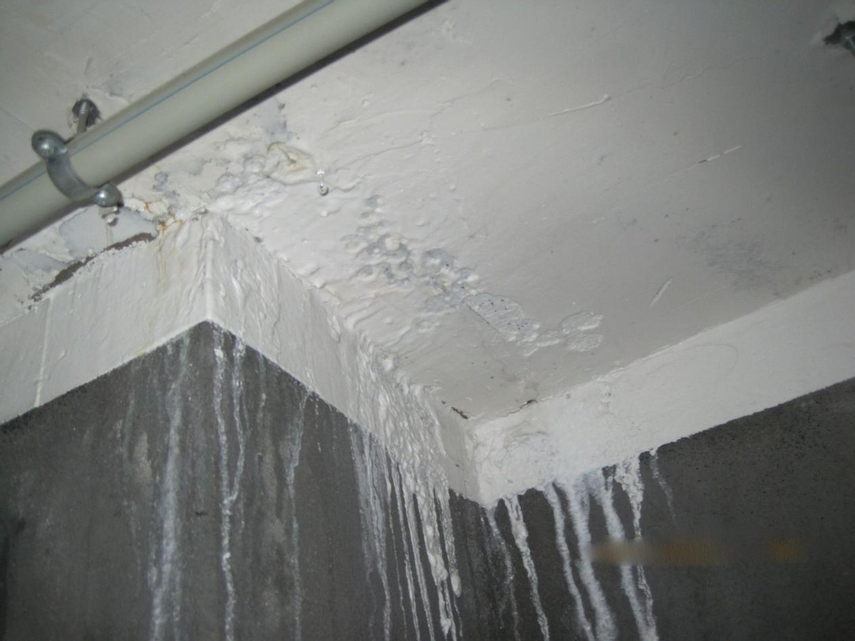 楼上烟道漏水楼下怎么维修,新房烟道附近墙壁渗水