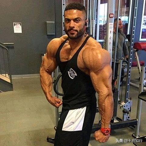 把肩膀练宽，动作不用太多，5个动作，虐遍三角肌，练出宽厚肩膀