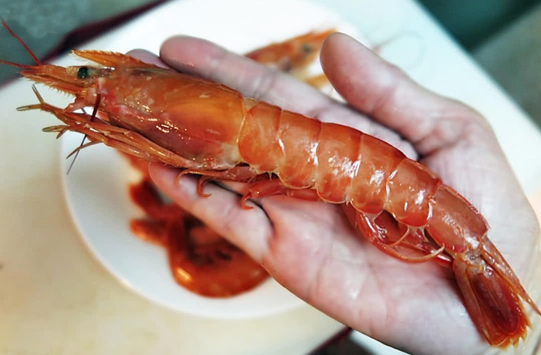 大虾别再水煮了试试这个新做法,大虾这么煮估计几斤不够吃