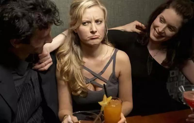 钟煜情感：女人婚外恋引发的后果