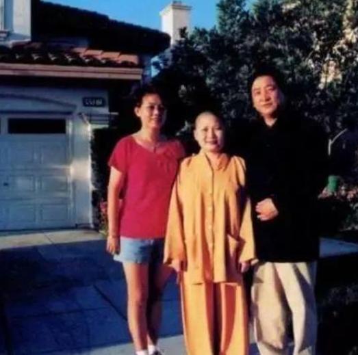 李娜经历了哪些事,李娜的整个人生过程