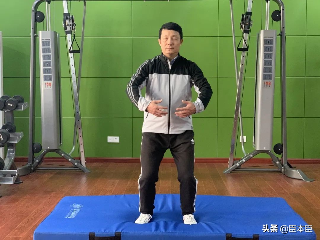 停课不停练居家体育课,停课不停练儿童居家健康体能训练