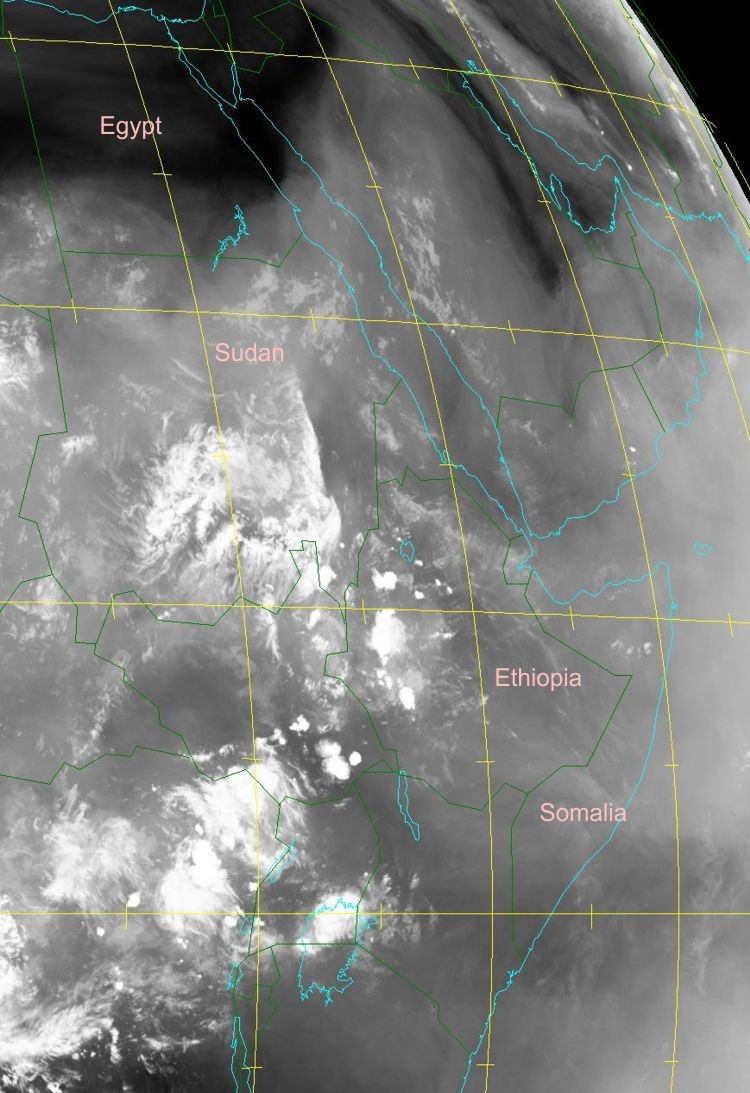 坐飞机气流颠簸严重乘客呕吐,飞机遇气流强烈颠簸乘客表情