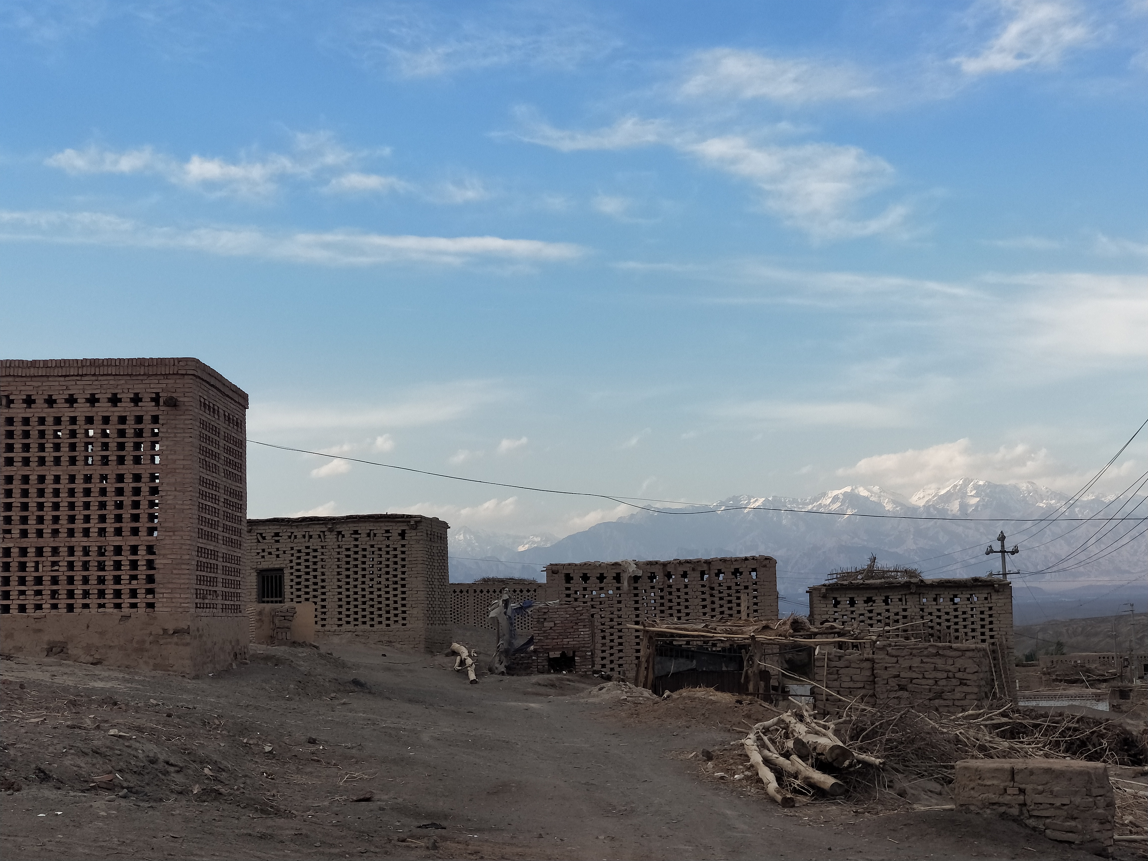 吐鲁番特点和气候,吐鲁番气候和风土人情