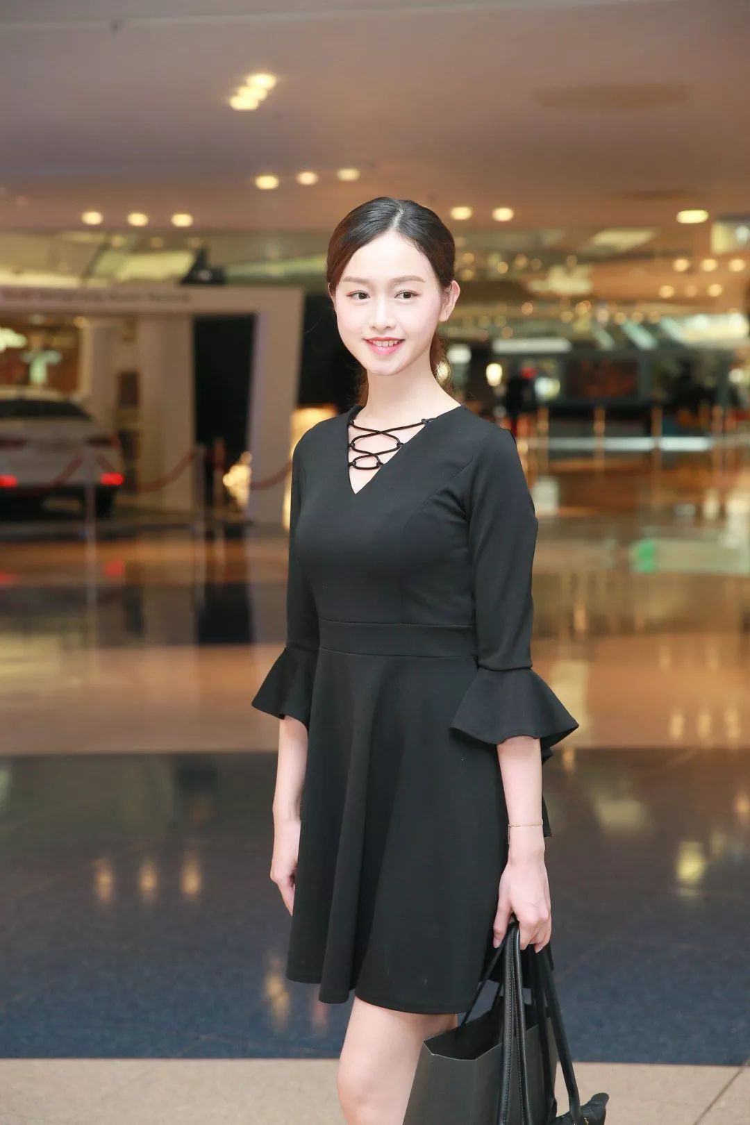 2020港姐十强亮相,港姐2019直击15位入围佳丽