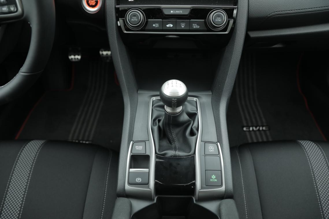 2023本田思域手动劲极版测评,试驾本田思域混动油耗