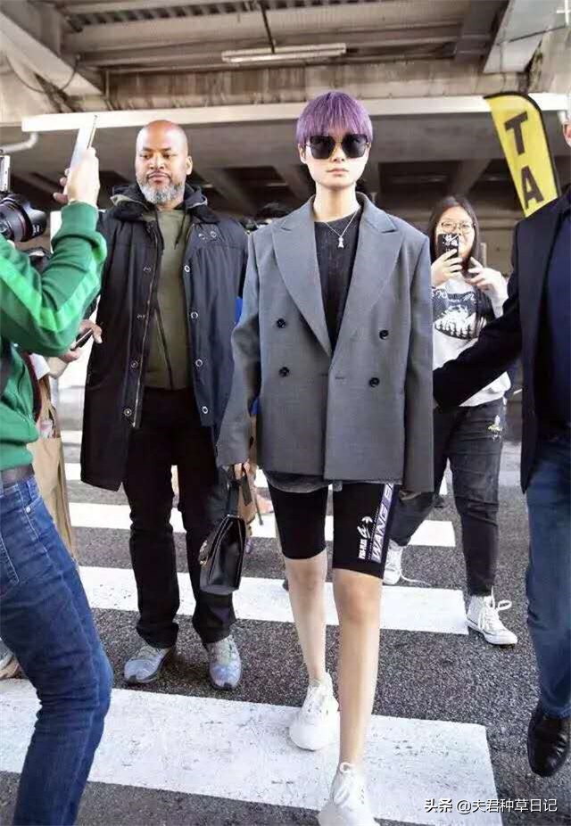 很有时尚感的遮肉的平价裤子,今年最火卫裤直筒