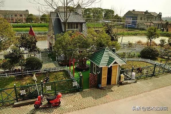 “废材”农民成长为中国毕加索，一幅画7万元，立志画2000副