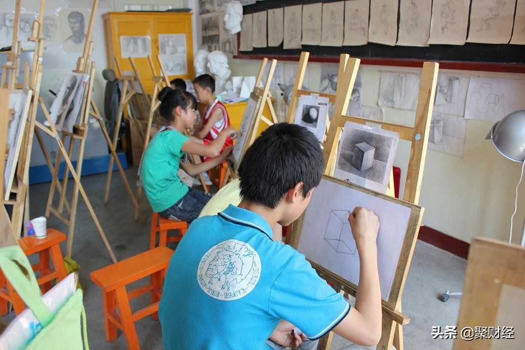 失业迷茫找什么工作过渡一下,大批失业会迎来什么产业