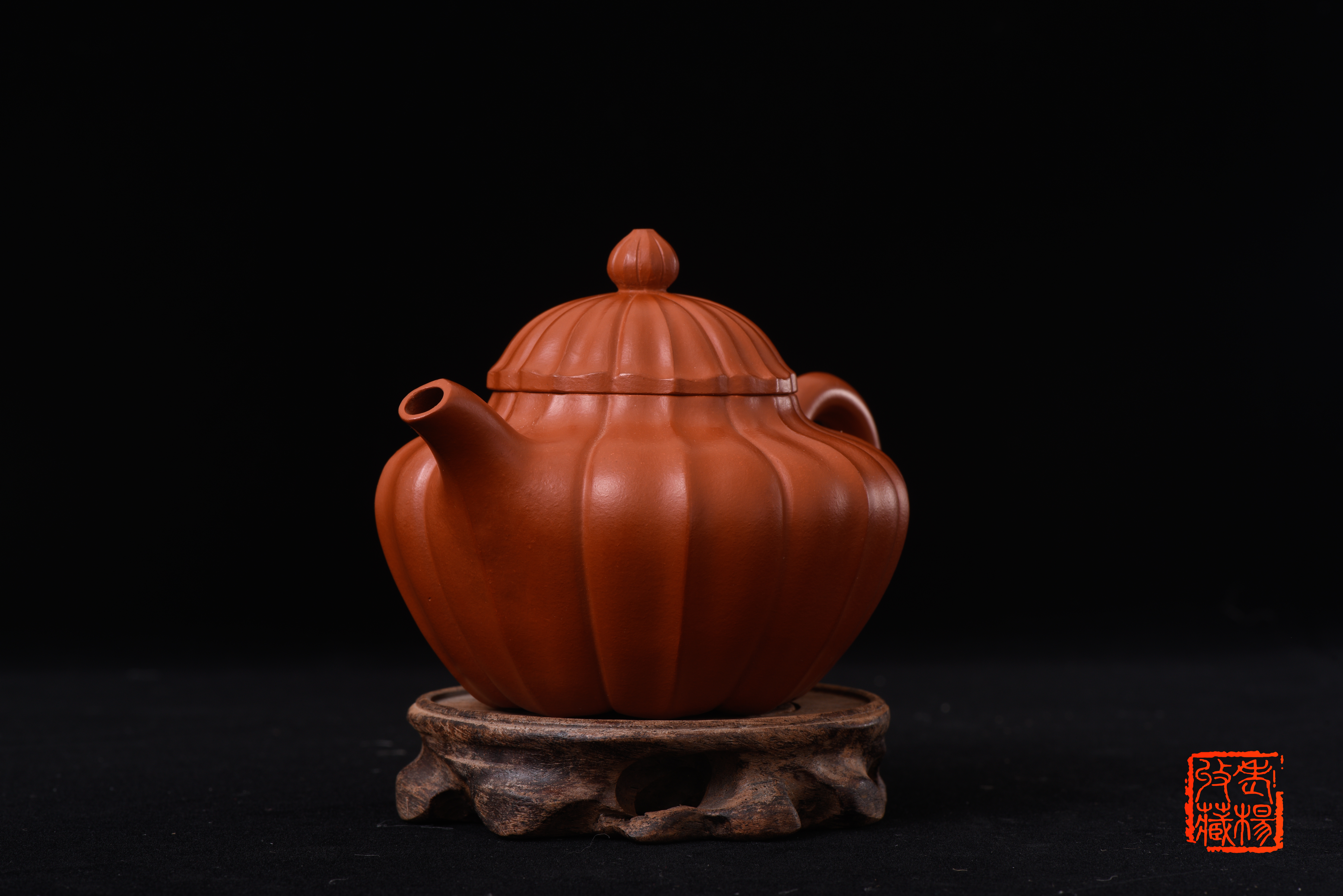 紫砂壶描金方壶,紫砂壶艺术感