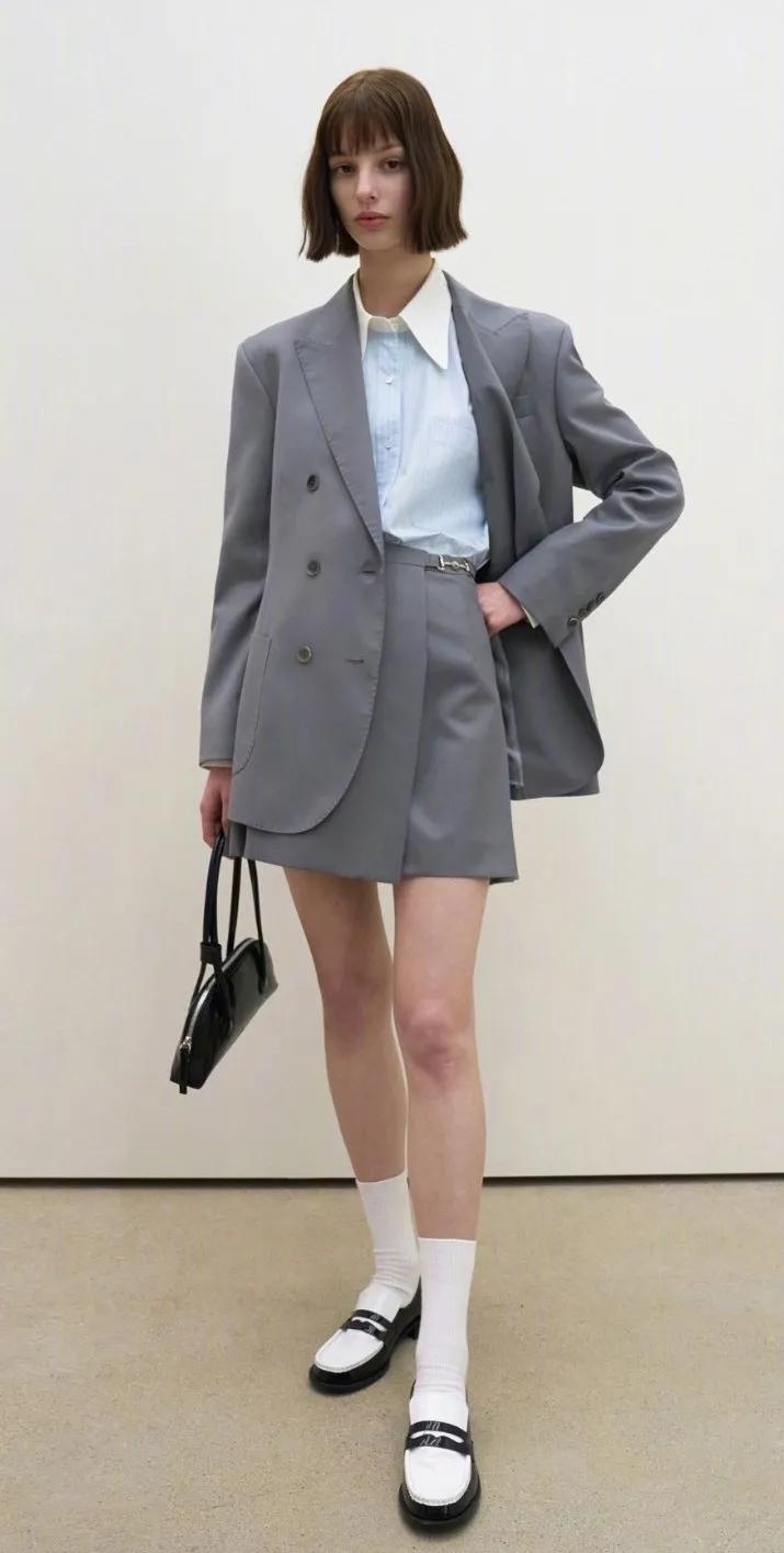 穿裙子要搭配什么鞋子才好看呢,红色上衣黑色裙子配什么鞋子好看