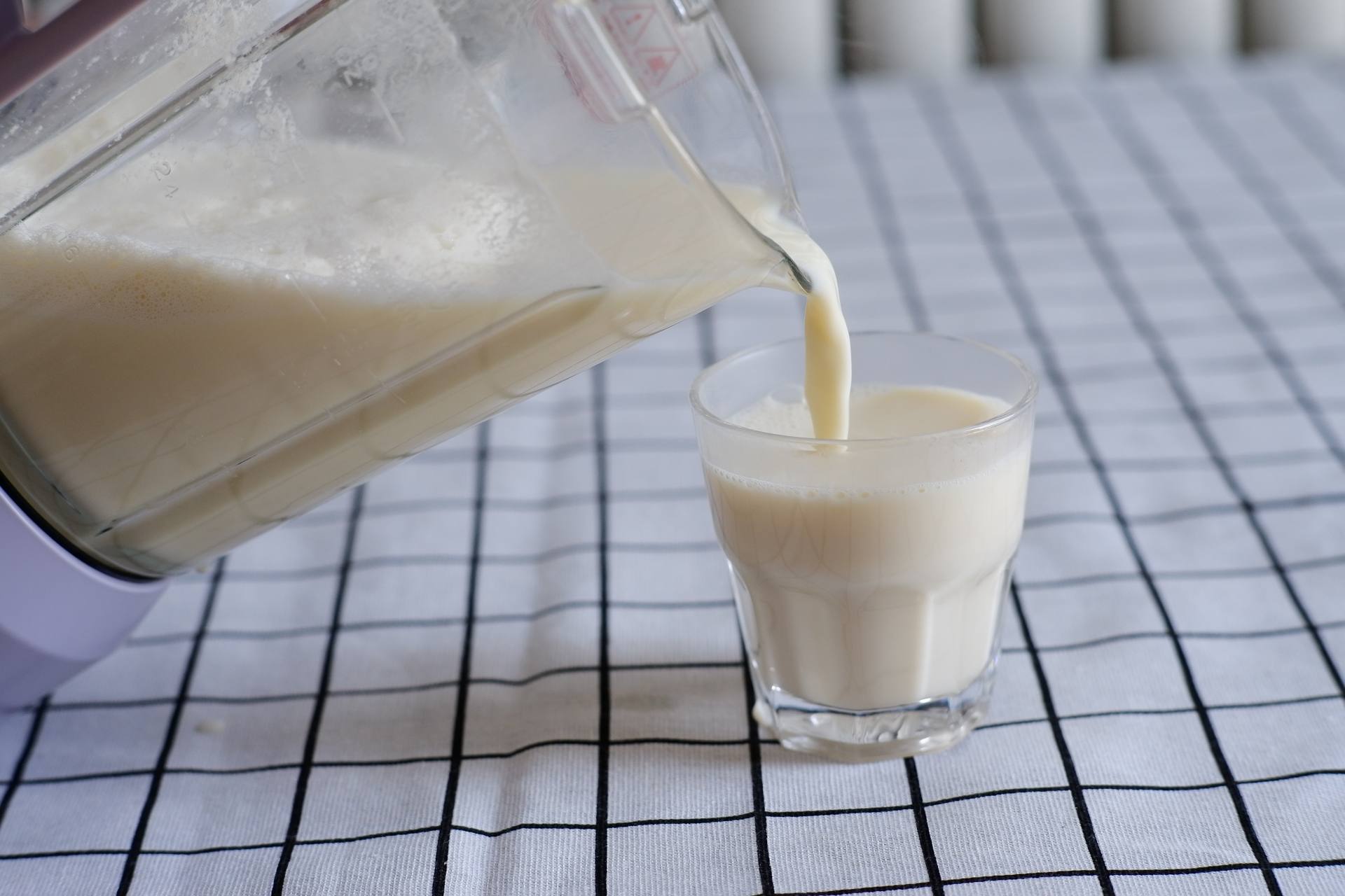 小破壁机是大宇好还是七彩叮当好,七彩叮当破壁机多少钱一台