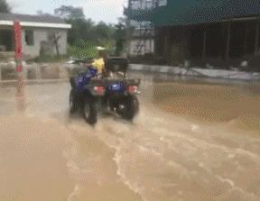 搞笑gif开心一刻,搞笑gif段子妹子你太皮了