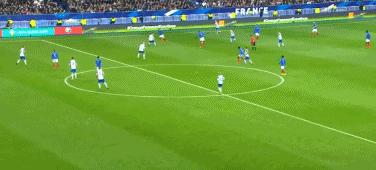 姆巴佩大胜巴萨,姆巴佩梅开二度大巴黎开门红