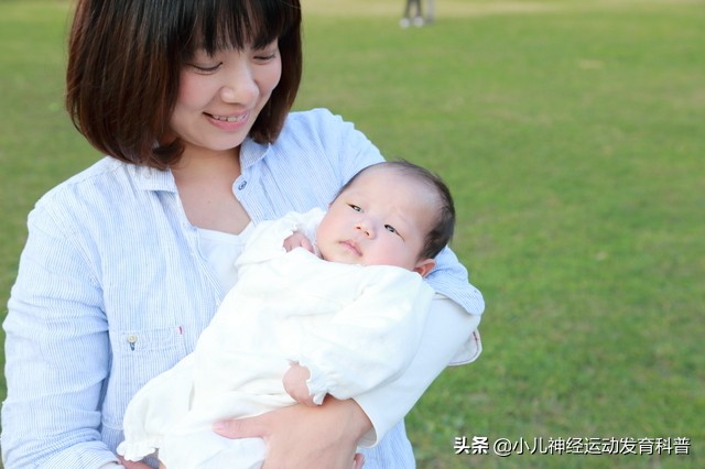 婴儿出生2个半月该做什么运动,出生一个月的宝宝正确的作息时间