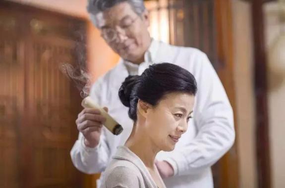 湿气往脚上走是什么原因,湿气往下走是什么症状