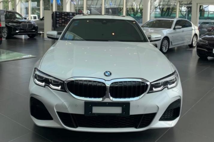 宝马320和a4l哪个宽,奥迪a4和宝马320哪个性价比高