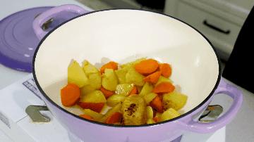 鲜椒蒜香翅的做法,广东鹅焖掌翅的做法大全