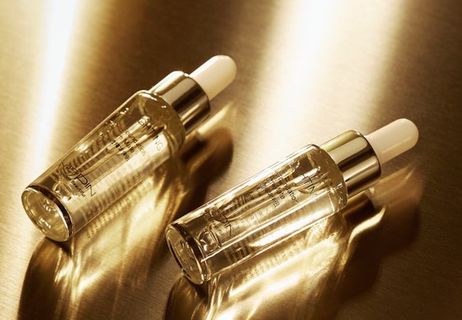 肌底精华液与精华液的区别在哪里,肌底精华液和精华水有什么区别