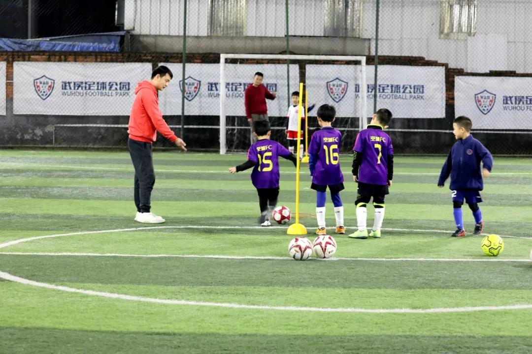 津门网金熙男：足球小将