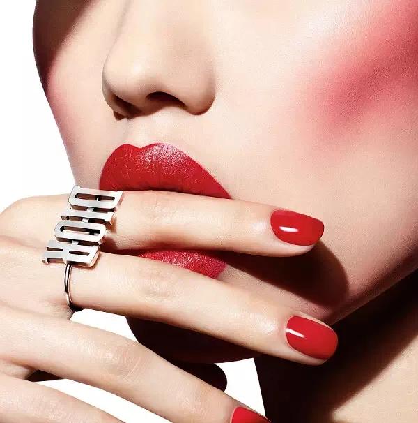 dior最便宜的口红哪款,dior最值得买的化妆品推荐