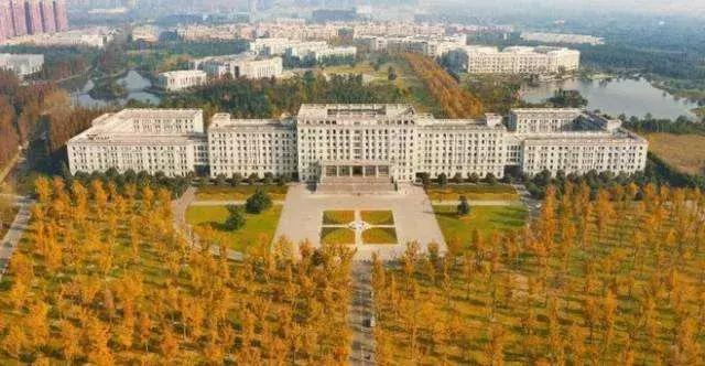 丁磊母校电子科技大学,中国电子科技大学校园