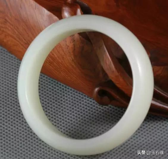 收藏和田玉这只潜力股！羊脂玉之美