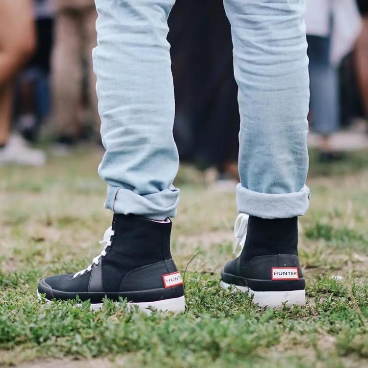 下雨天该不该穿aj,适合在雨天穿的aj