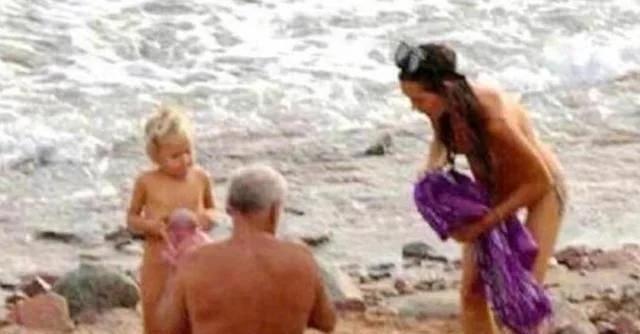 最强产妇走红,下海游个泳顺便把娃生了,网友:公公接生?