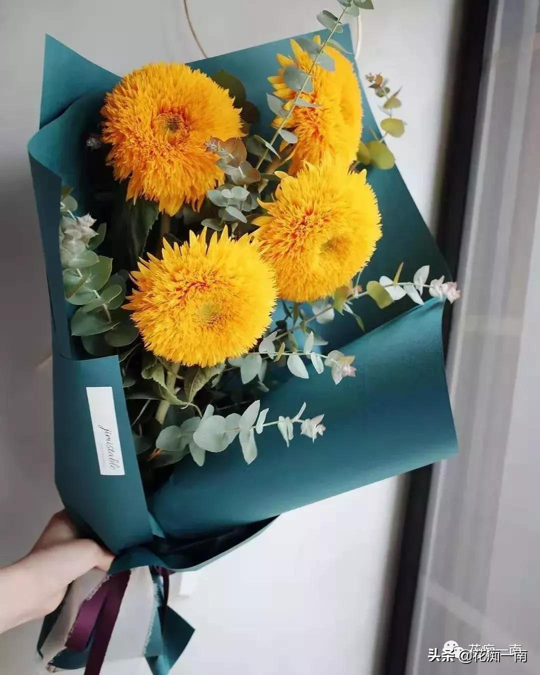 教师节应该送老师什么花用纸叠,教师节送花送什么花图片