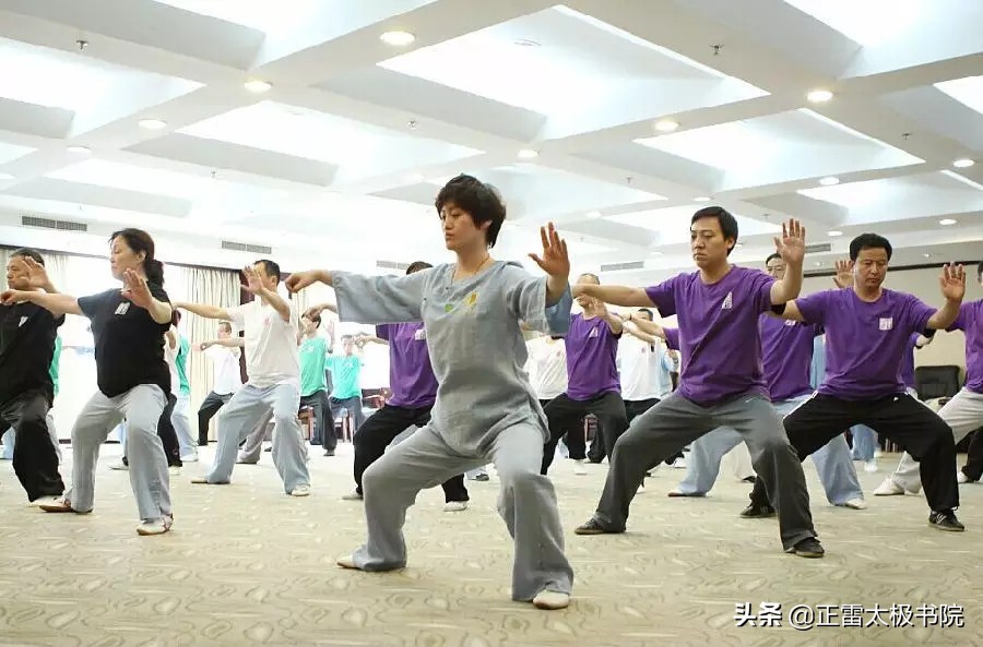 学太极拳最基础的十个动作,学太极拳最好的教程