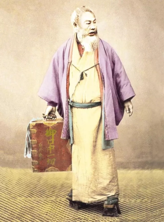 以前是怎么拔牙的,以前拔牙怎么拔的