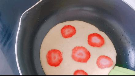 七月龄的宝宝草莓怎么吃,给宝宝吃草莓的正确方法