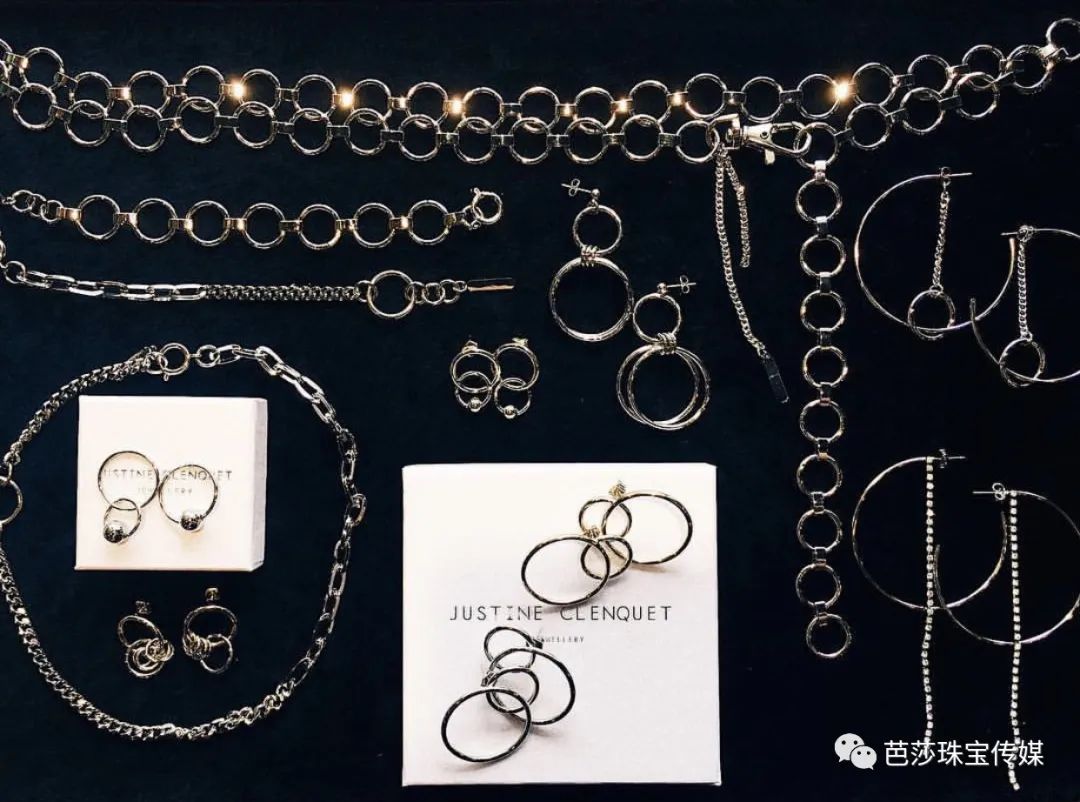 夏日拒绝甜腻，JustinClenquet给你一点酷感套路