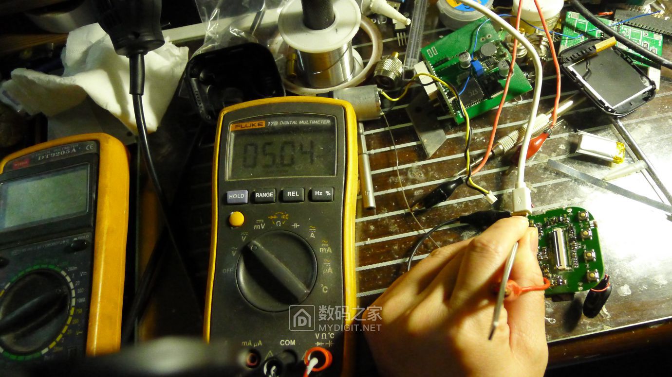 PAPAGO行车记录仪GoSafe535拆解，电源接反故障维修及思路分享