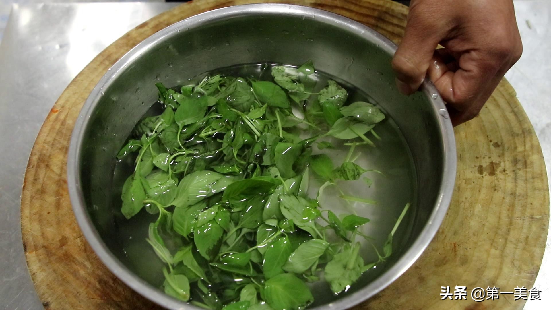 煎鸡蛋怎样煎视频,煎鸡蛋怎么弄简单又好吃